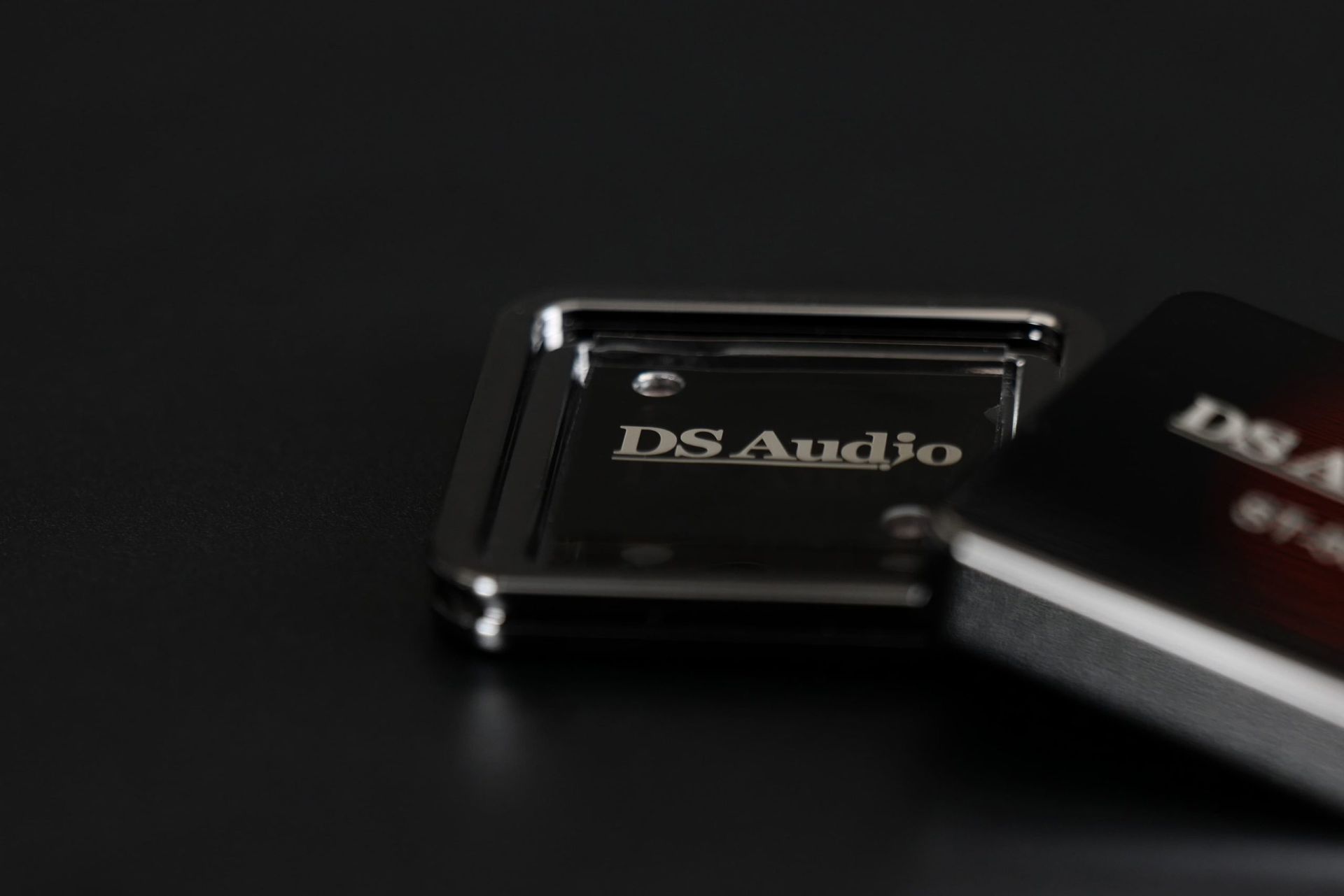 DS Audio ST-50 Stylus Cleaner DS Audio slide 2 of 9